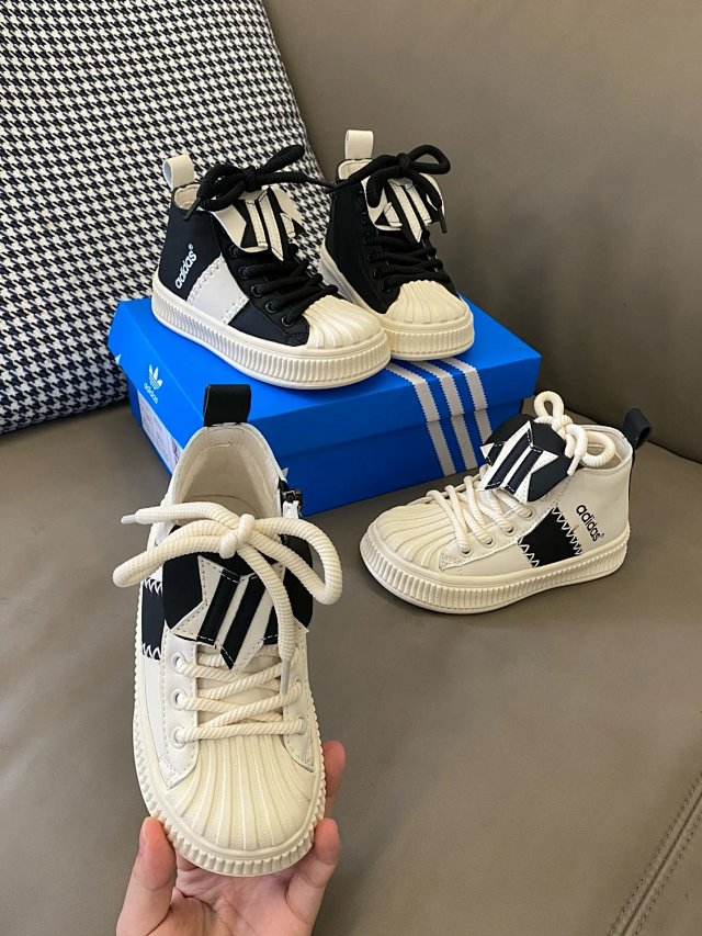 Adidas Children's Shoes: seller detail photo 2