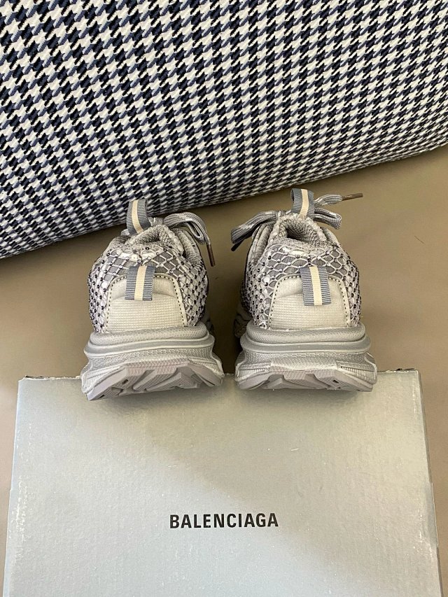 Balenciaga children's shoes: seller detail photo 11