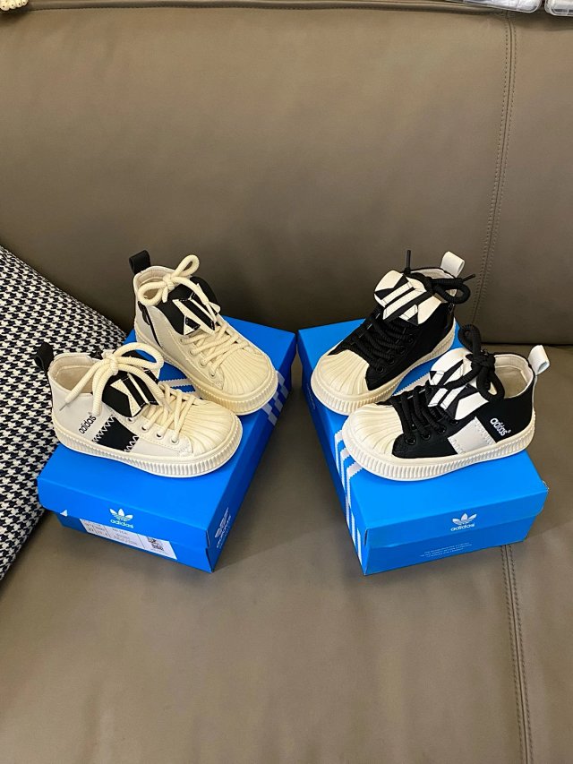 Adidas Children's Shoes: seller detail photo 9