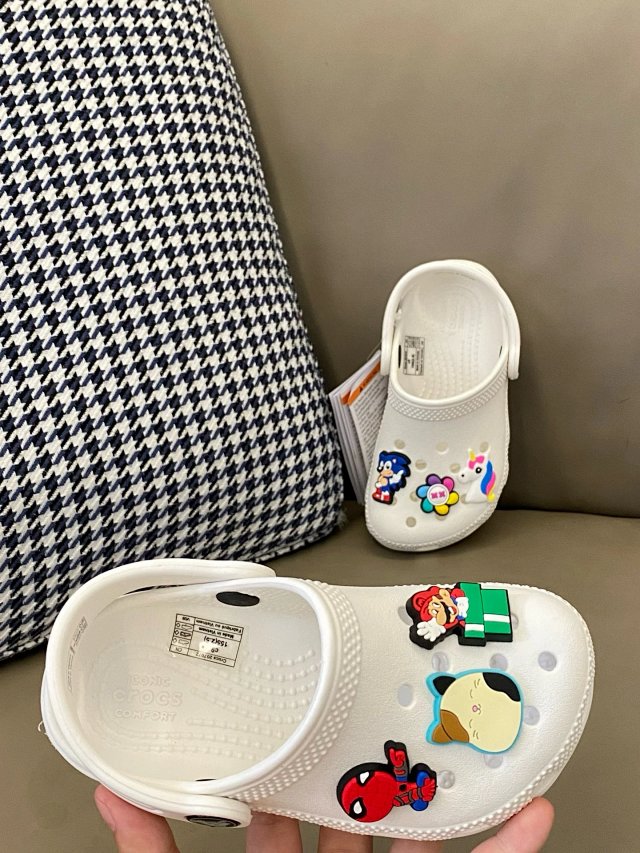Crocs Children's Slippers Shoes: seller detail photo 8