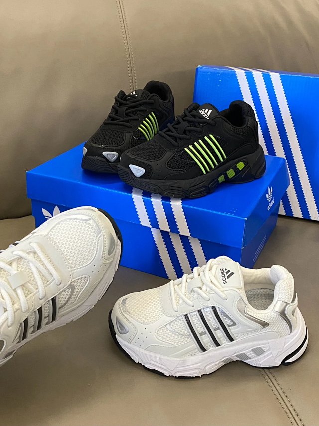 Adidas Children's Shoes: seller detail photo 14