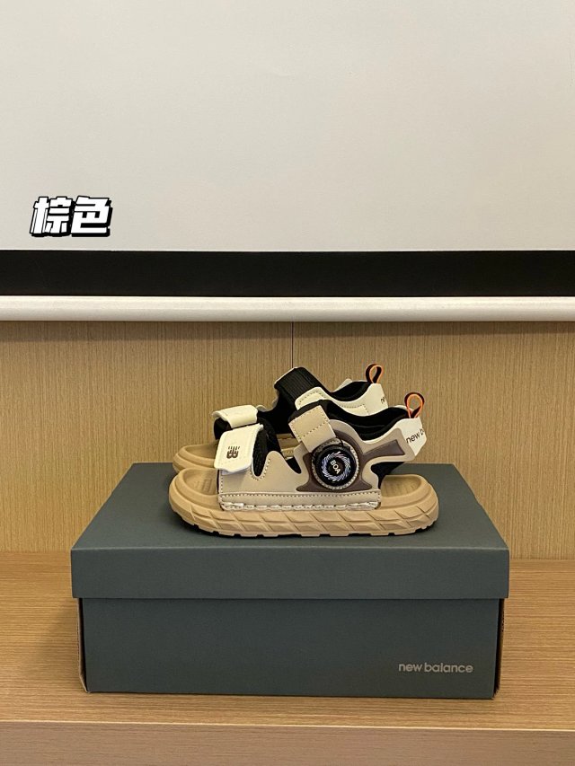 New balance Children's Shoes: seller detail photo 13