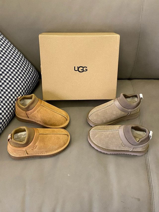 UGG Children's snow boots: seller detail photo 9