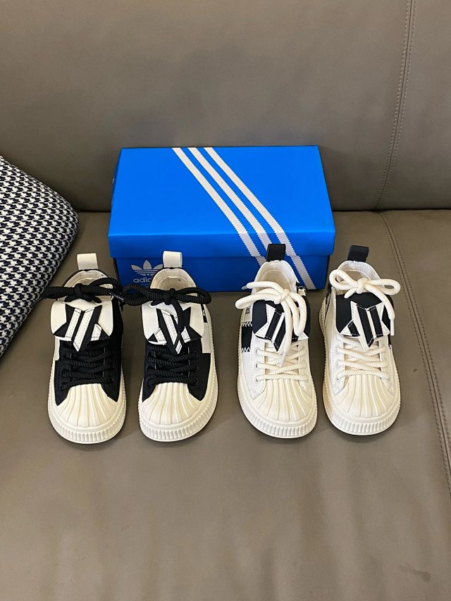 Adidas Children's Shoes: seller detail photo 6