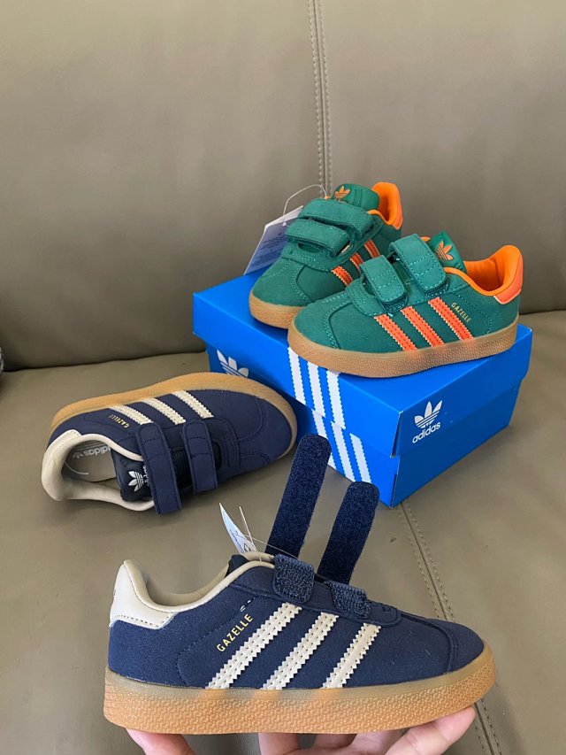 Adidas Children's Shoes: seller detail photo 5