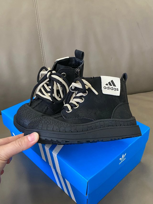 Adidas Children's Shoes: seller detail photo 4