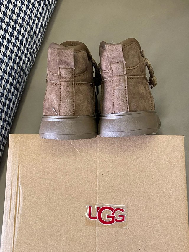 UGG Children's snow boots: seller detail photo 5