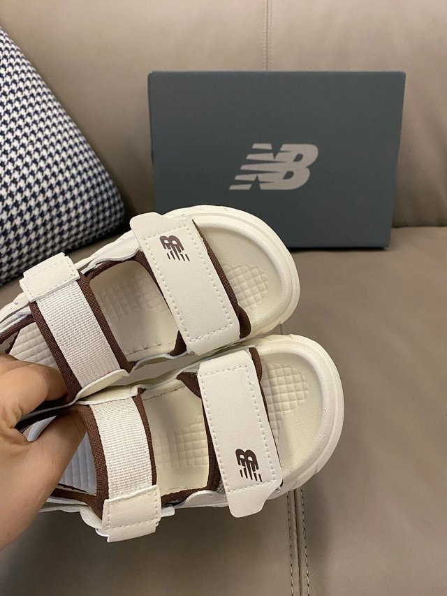 New balance Children's Shoes: seller detail photo 9