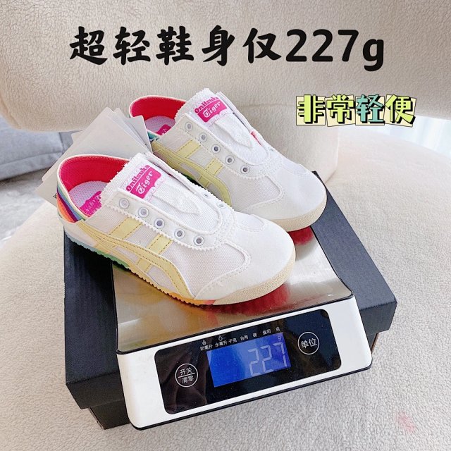Asics Children's Shoes: seller detail photo 13