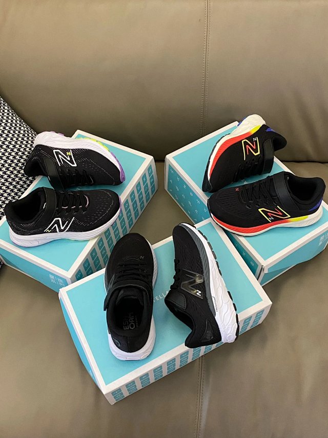 New Balance 860 children's Shoes: seller detail photo 10