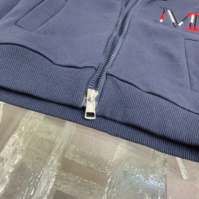 Moncler Children's Set: seller detail photo 7