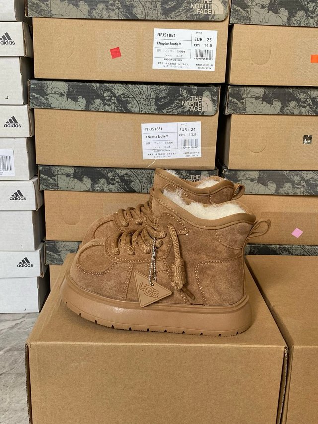 UGG Children's snow boots: seller detail photo 13