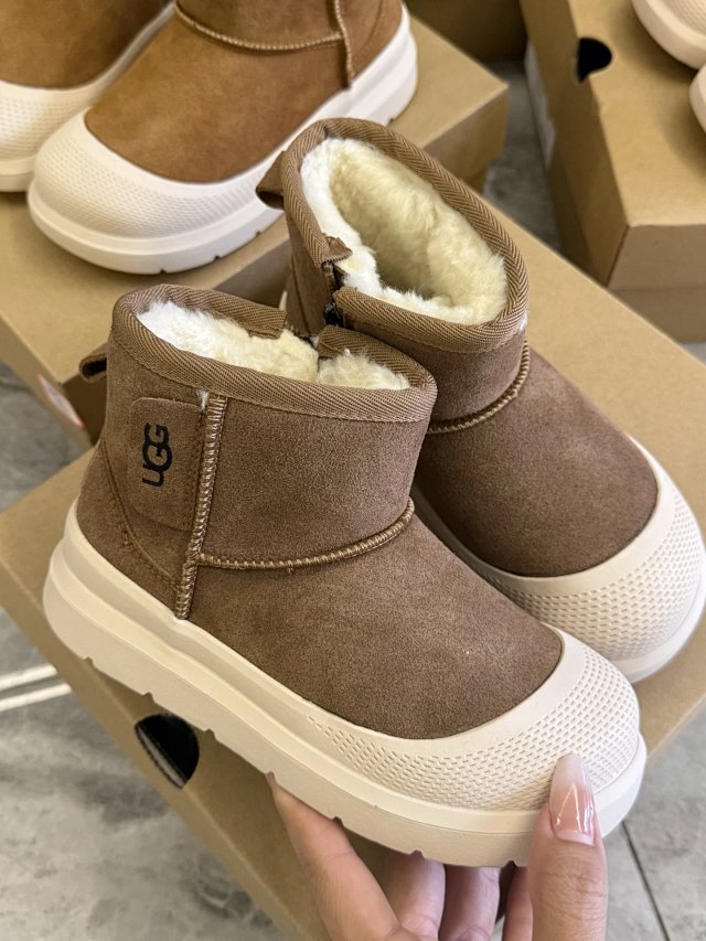 UGG Children's snow boots: seller detail photo 7