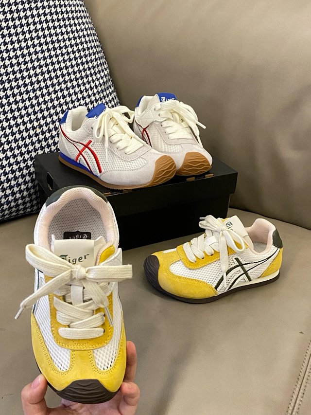 Asics Children's Shoes: seller detail photo 4