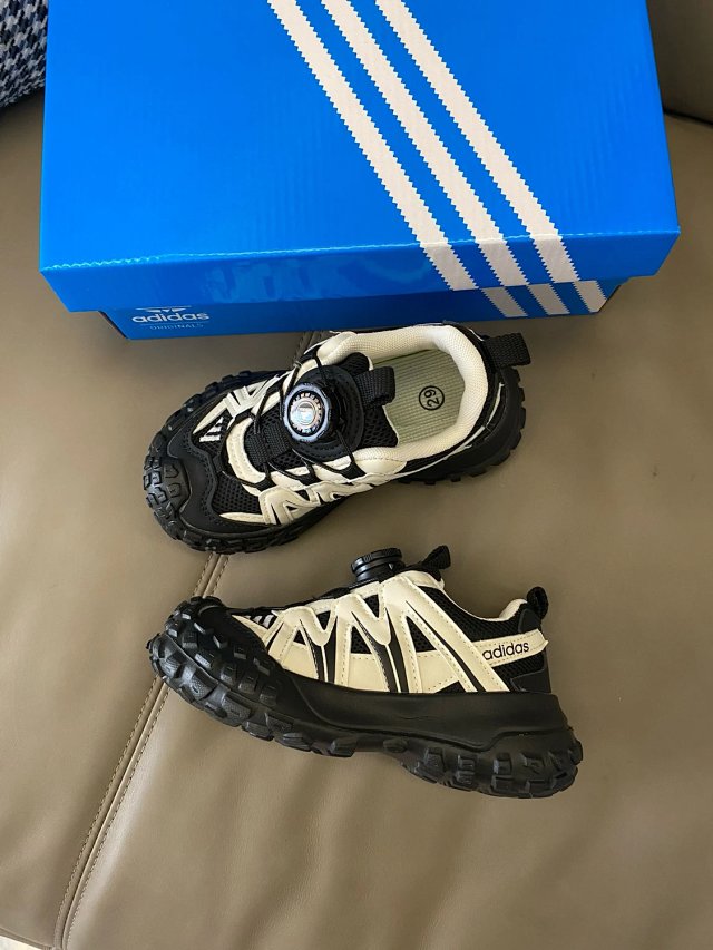Adidas Children's Shoes: seller detail photo 4