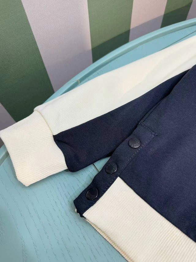 Moncler Children’s Set: seller detail photo 8