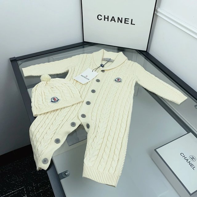Moncler Children's Set: seller detail photo 12