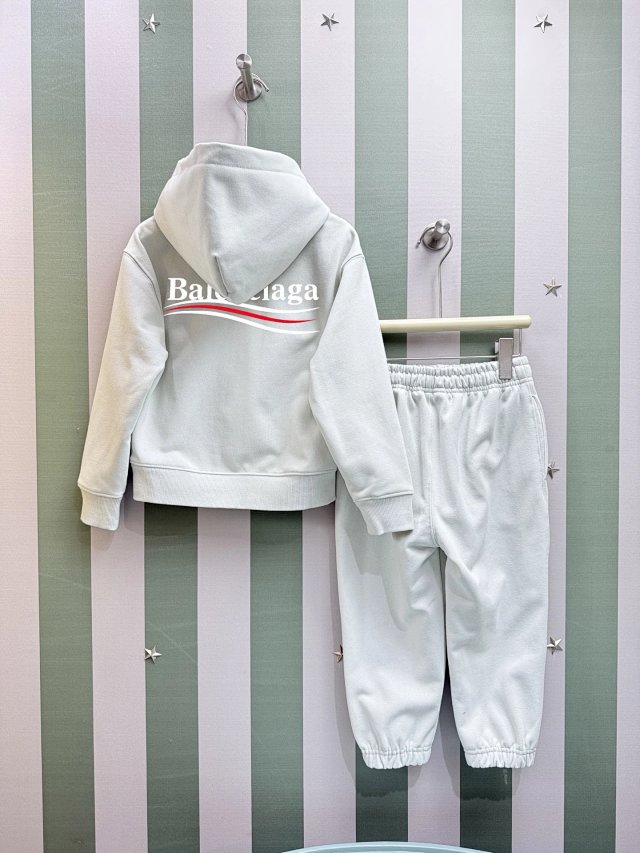 Balenciaga Children's Set: seller detail photo 2