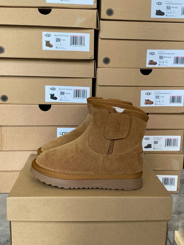 UGG Children's snow boots: seller detail photo 14