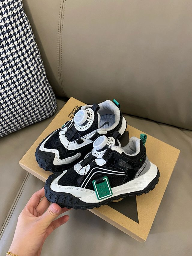 Nike ACG children's Shoes: seller detail photo 6