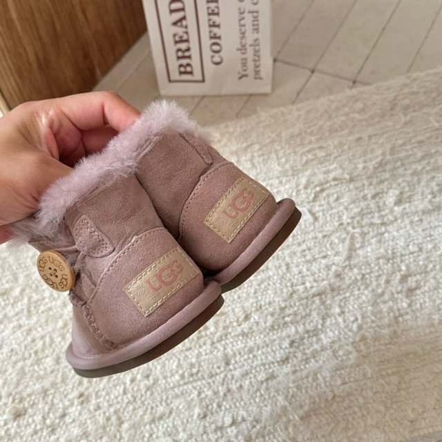 UGG Children's snow boots: seller detail photo 12