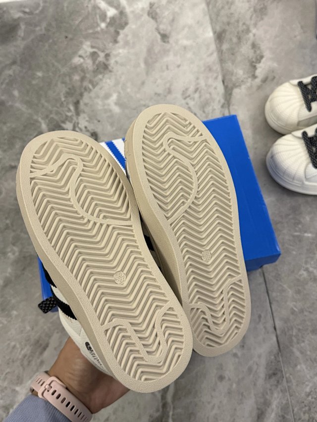 Adidas Children's Shoes: seller detail photo 14