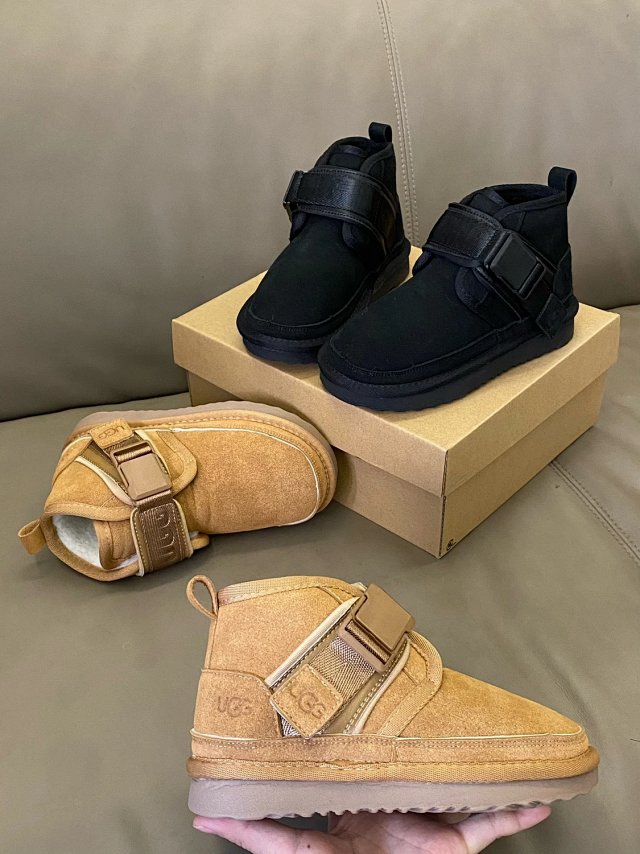UGG Children's snow boots: seller detail photo 7