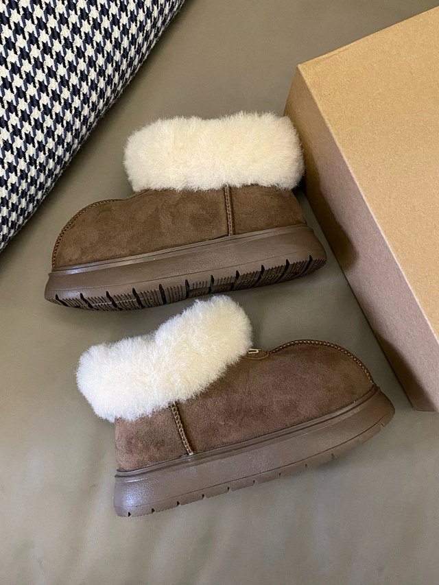 UGG Children's snow boots: seller detail photo 4