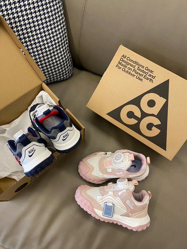 Nike ACG children's Shoes: seller detail photo 5