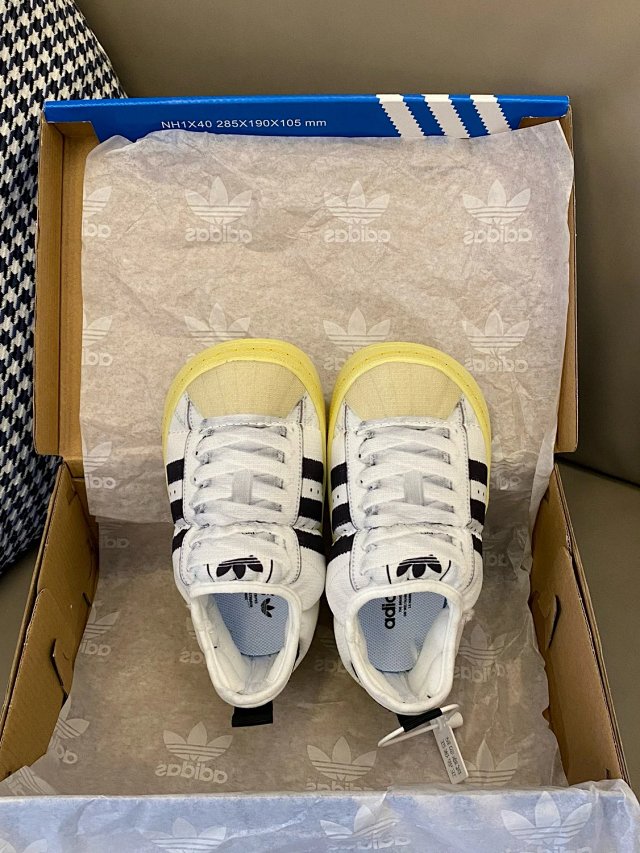 Adidas Children's Shoes: seller detail photo 4