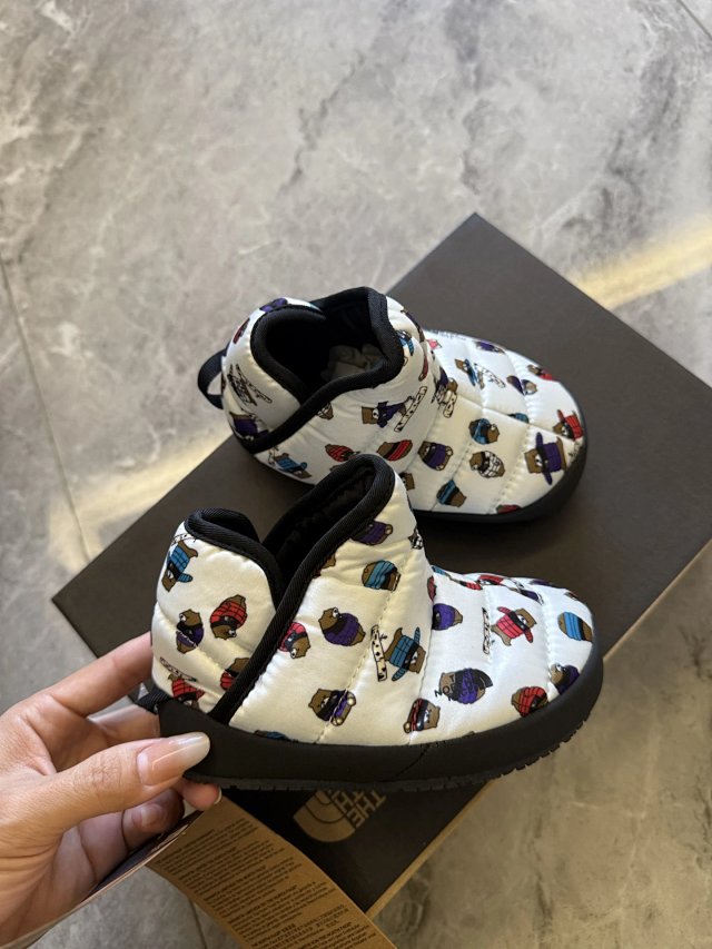 Adidas Children's Shoes: seller detail photo 4