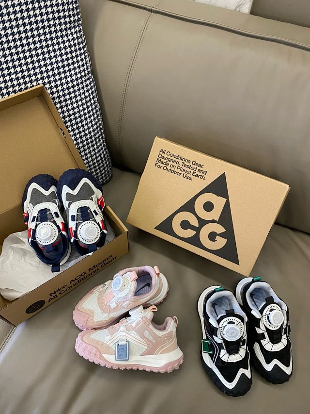 Nike ACG children's Shoes: seller detail photo 3