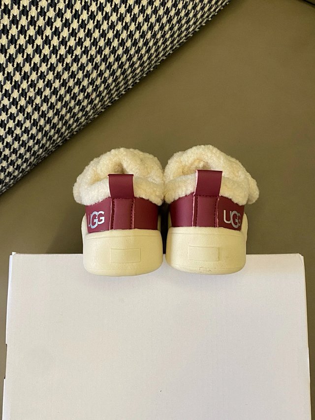 UGG Children's snow boots: seller detail photo 8