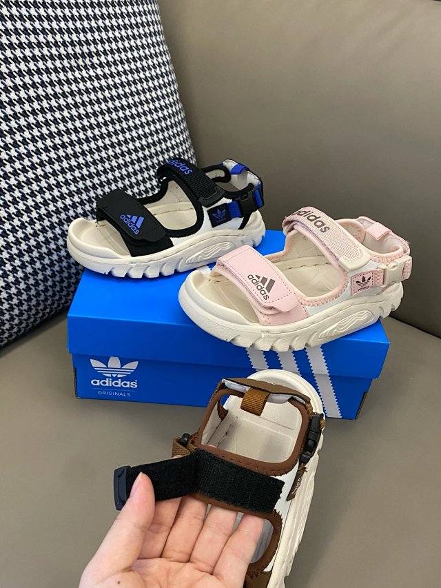 Adidas Children's Slipers Shoes: seller detail photo 8