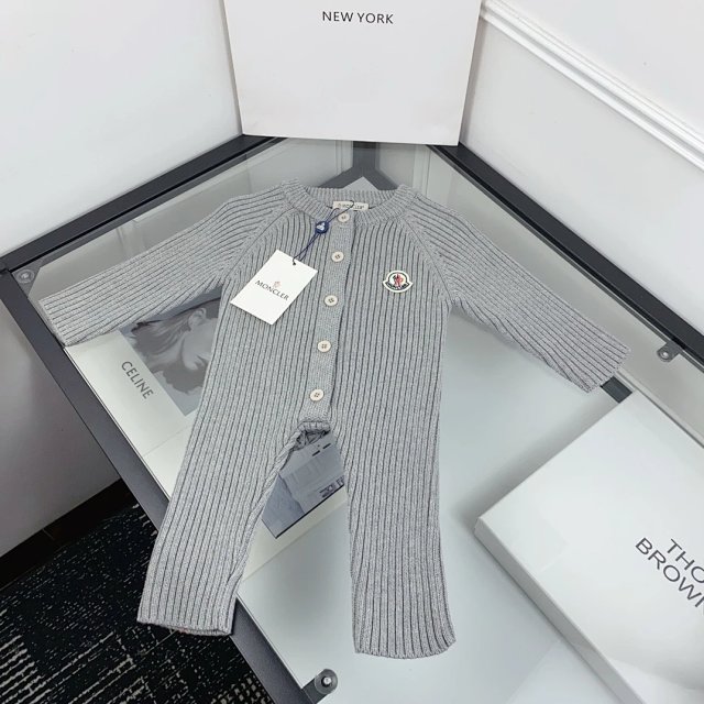 Moncler Children's Set: seller detail photo 3