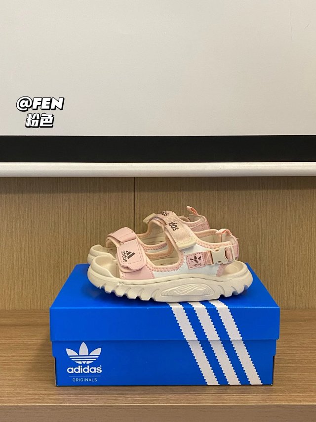 Adidas Children's Slipers Shoes: seller detail photo 13