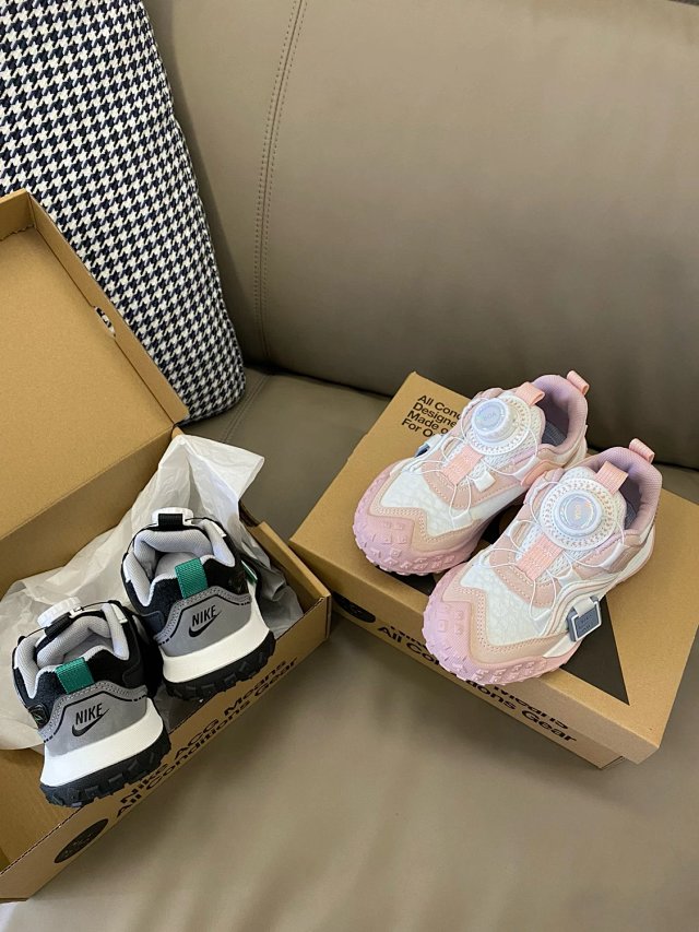Nike ACG children's Shoes: seller detail photo 4