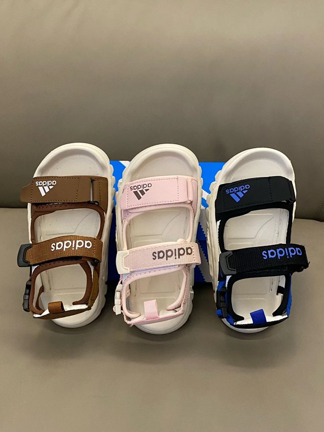 Adidas Children's Slipers Shoes: seller detail photo 7