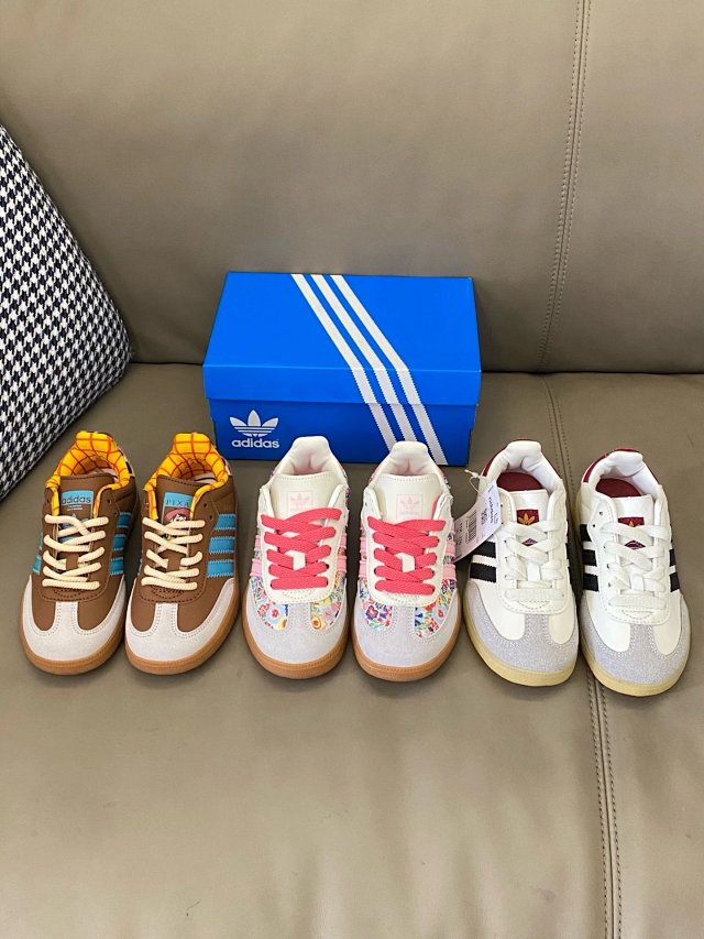 Adidas Children's Shoes: seller detail photo 9