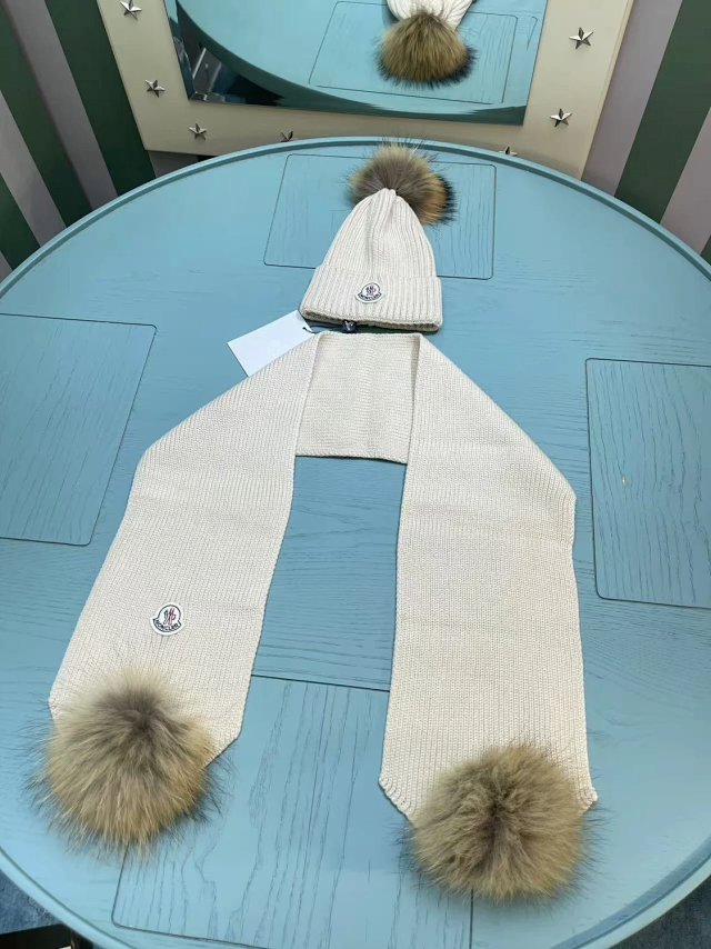 Moncler Children’s Set: seller detail photo 11