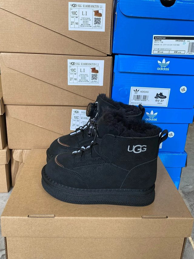 UGG Children's snow boots: seller detail photo 7