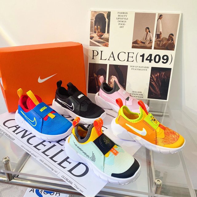 Nike FLEX RUNNER2 children's Shoes: seller detail photo 2