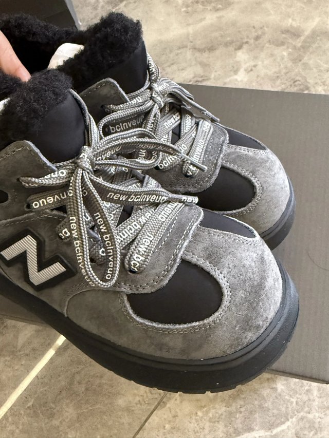 New Balance children's Shoes: seller detail photo 9