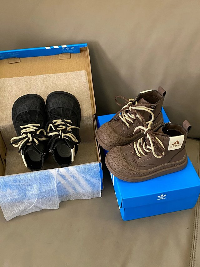 Adidas Children's Shoes: seller detail photo 10