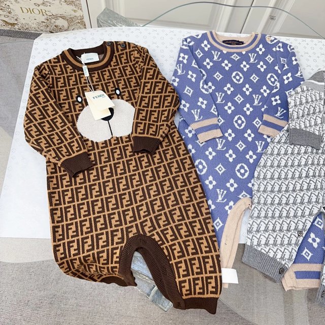 Dior Children's Jumpsuit: seller detail photo 3
