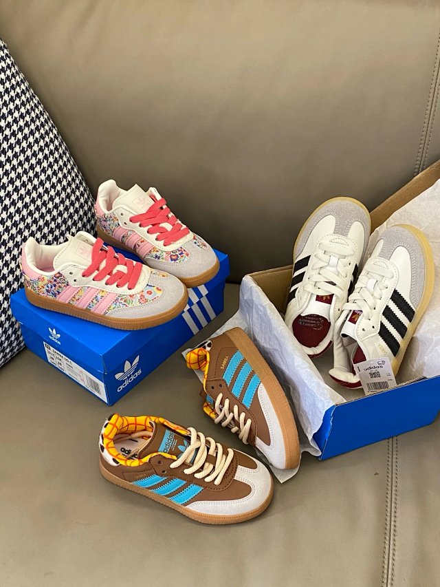 Adidas Children's Shoes: seller detail photo 8