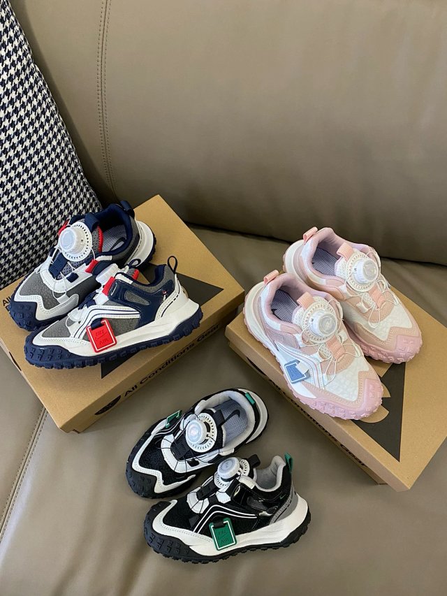 Nike ACG children's Shoes: seller detail photo 7