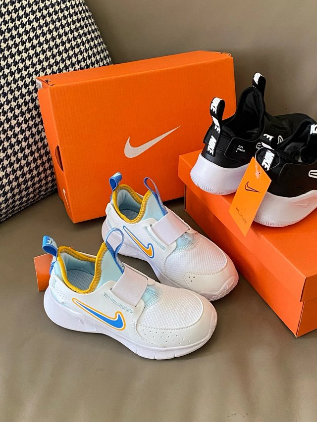 Nike Flex Runner 3 children's Shoes: seller detail photo 12