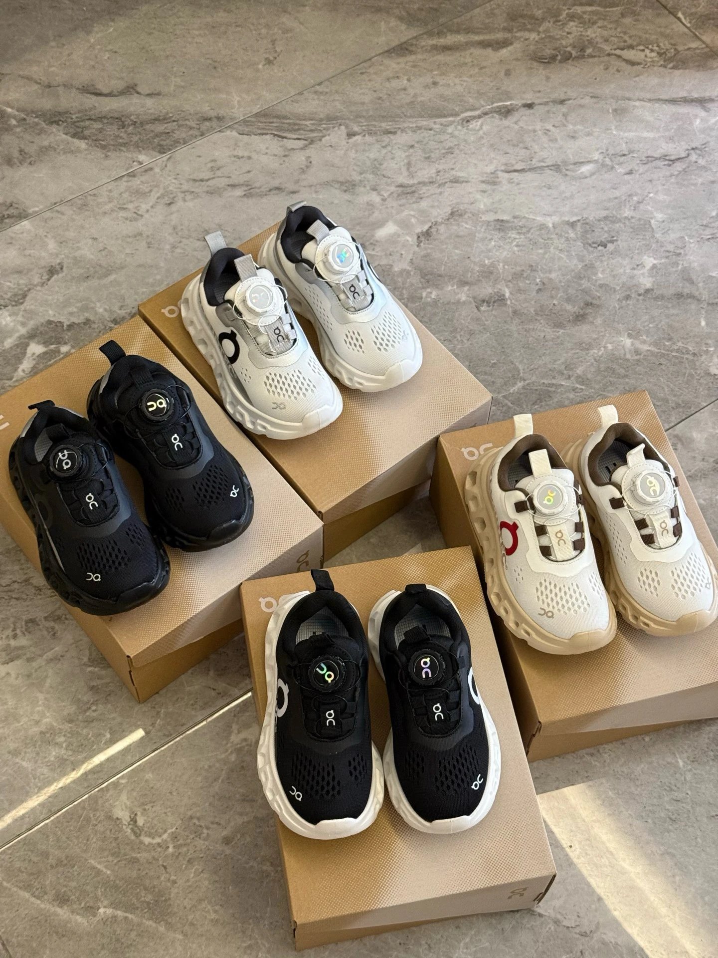 Monster Generation 2 Rotating Button Children's Running Shoes