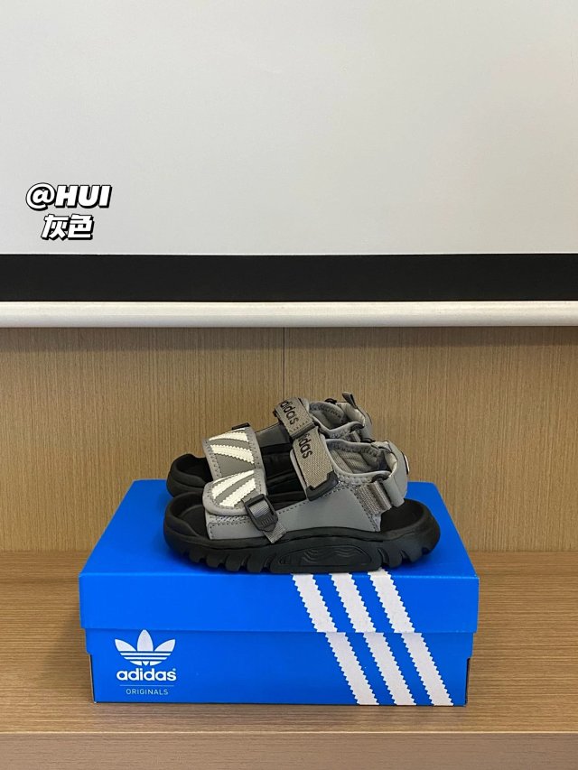 Adidas Children's Slippers Shoes: seller detail photo 14